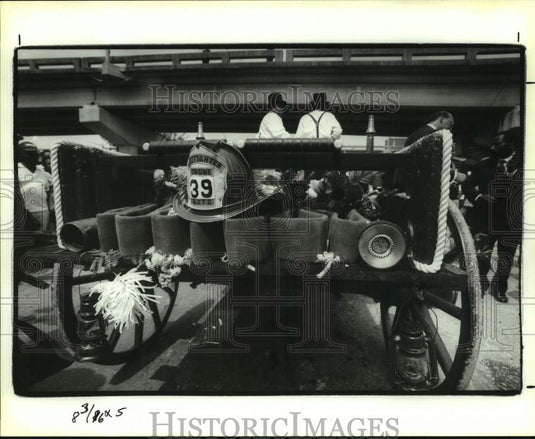 1991 Press Photo New Orleans firefighter Johnny Lewis's Funeral Service - Historic Images