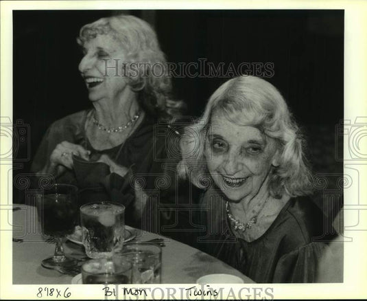 1993 Press Photo Alice Jones & Jackie Kenison at VOA I Remember Mama's luncheon - Historic Images