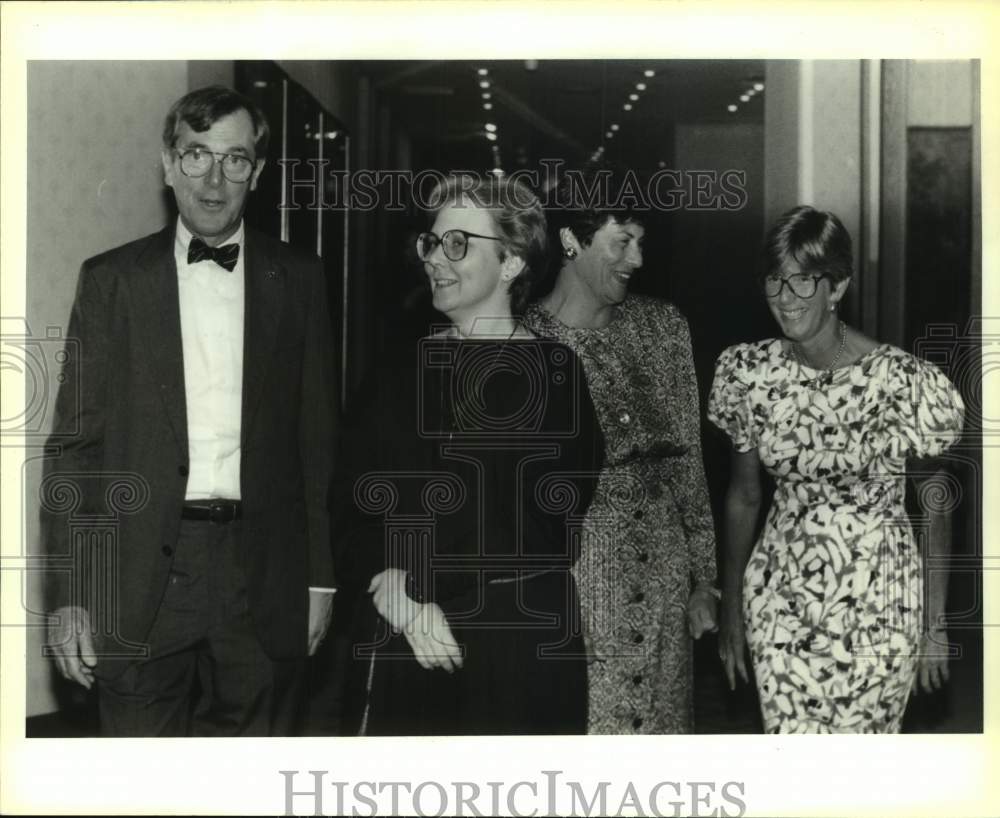 1992 Press Photo Dr. Daniel Johnson Jr. etal during Battered Women Reception - Historic Images