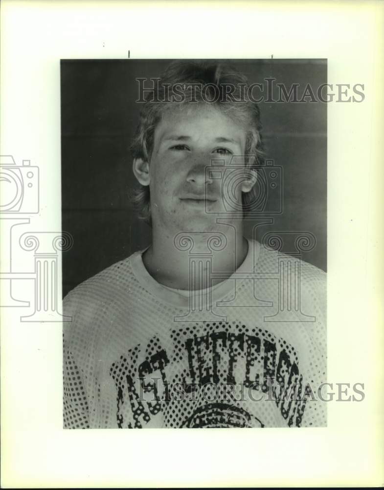 1990 Press Photo Football - East Jefferson linebacker Wayne Maggio - Historic Images