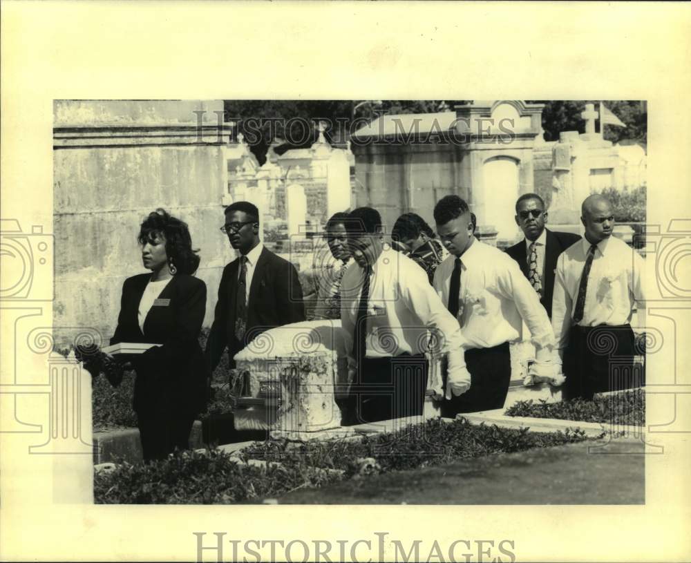 1992 Press Photo Dutch Morial, buried in St. Louis Cemetery #1 - Historic Images