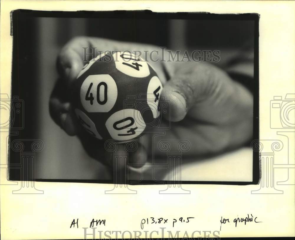 1992 Press Photo One Of The 44 Lotto Balls Used In The Louisiana Lottery - Historic Images