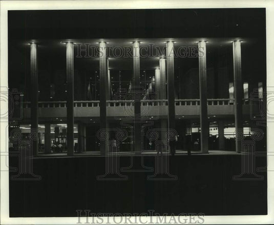 1974 Press Photo Louisiana State University New Orleans student - nob71704-Historic Images