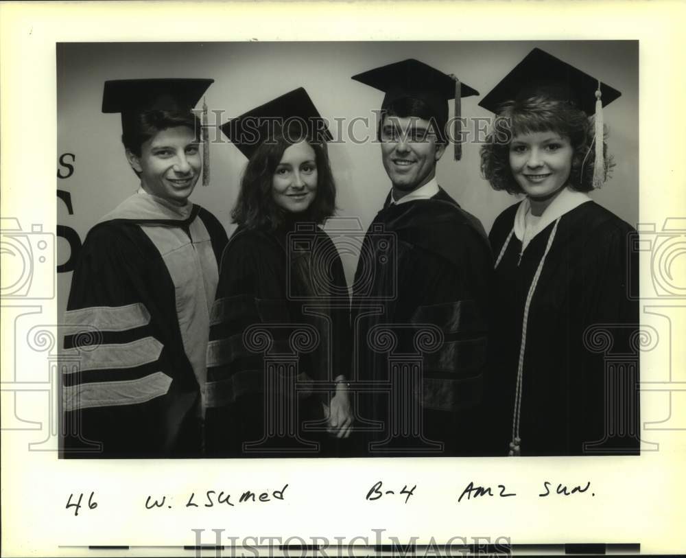 1989 Press Photo Students at LSU Medical School graduation - Historic Images