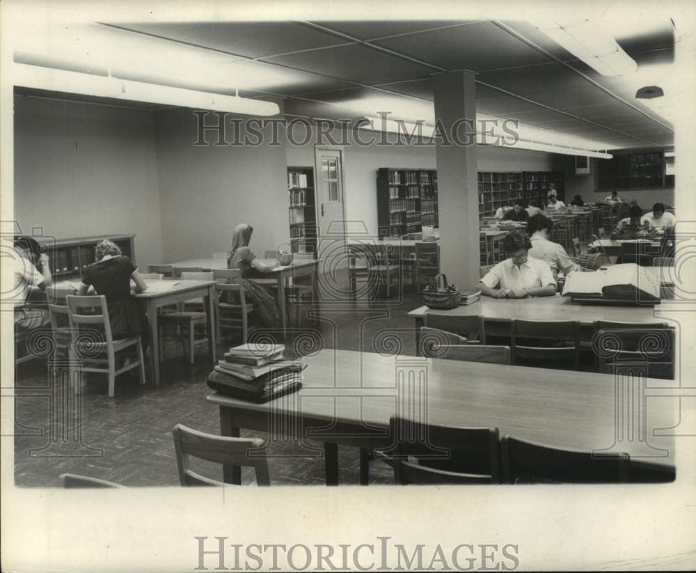 1990 Press Photo Students Use Temporary Library While New Library Is Buit - Historic Images