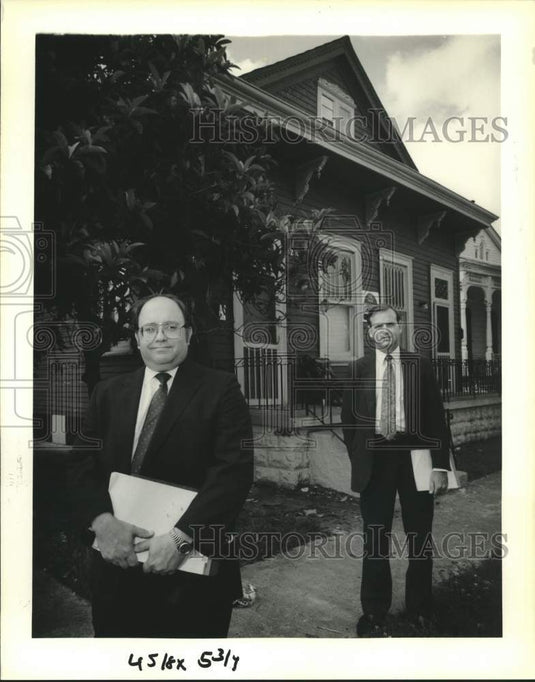 1990 Press Photo Jerry Lucas & Paul G. Gendron in property at 1238-40 N. Galvez - Historic Images