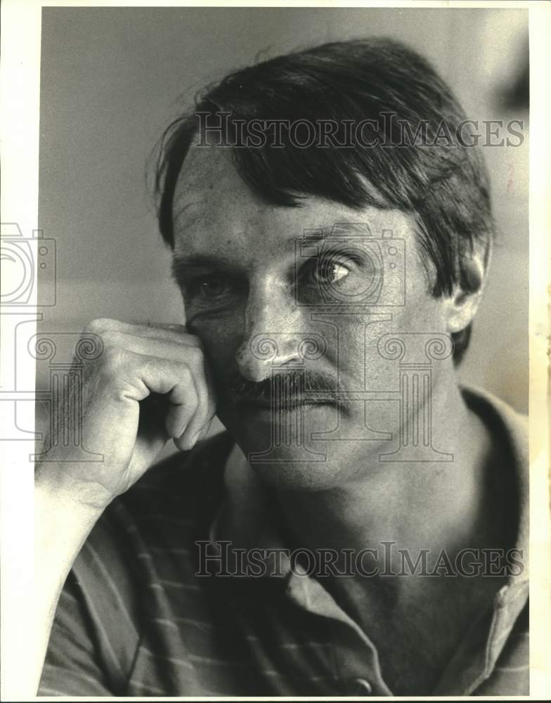 1986 Press Photo John Lynn  finished a canoe trip to New Orleans from Minnesota - Historic Images