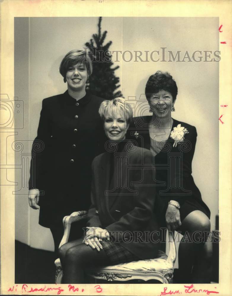 1993 Press Photo Lisa Marse, Pat Moody and Connie More at Ladies Leukemia League - Historic Images