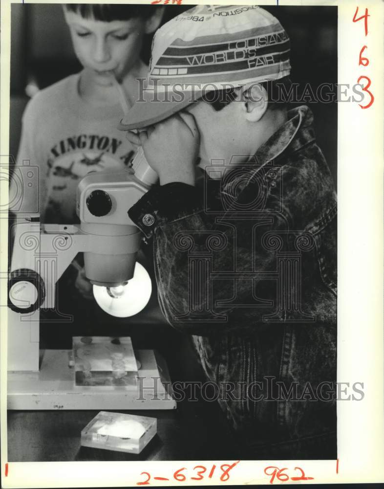 1988 Press Photo Kids At Holiday Camp At Louisiana Wildlife And Fisheries Museum - Historic Images