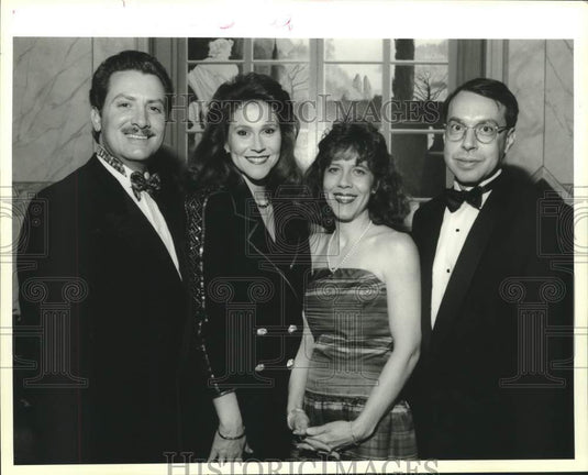1994 Press Photo Group at event at Mercy Hospital - Historic Images