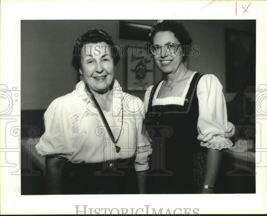 1994 Press Photo Deutsches Haus - Louise Lyons & Brigitta Malm - Historic Images