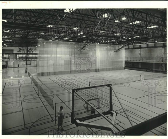 1988 Press Photo Interior of the Loyola University Sports Complex - Historic Images