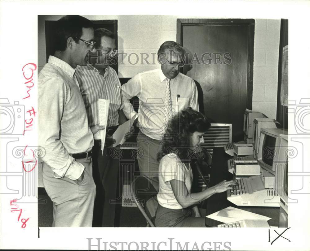 1988 Press Photo Laid off musicians attend Louisiana Worker Assistance Program - Historic Images