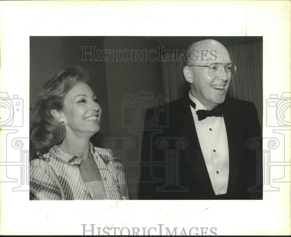 1989 Press Photo Mary Jane &amp; Ed Lupberger at Symphony Opus Ball - Historic Images