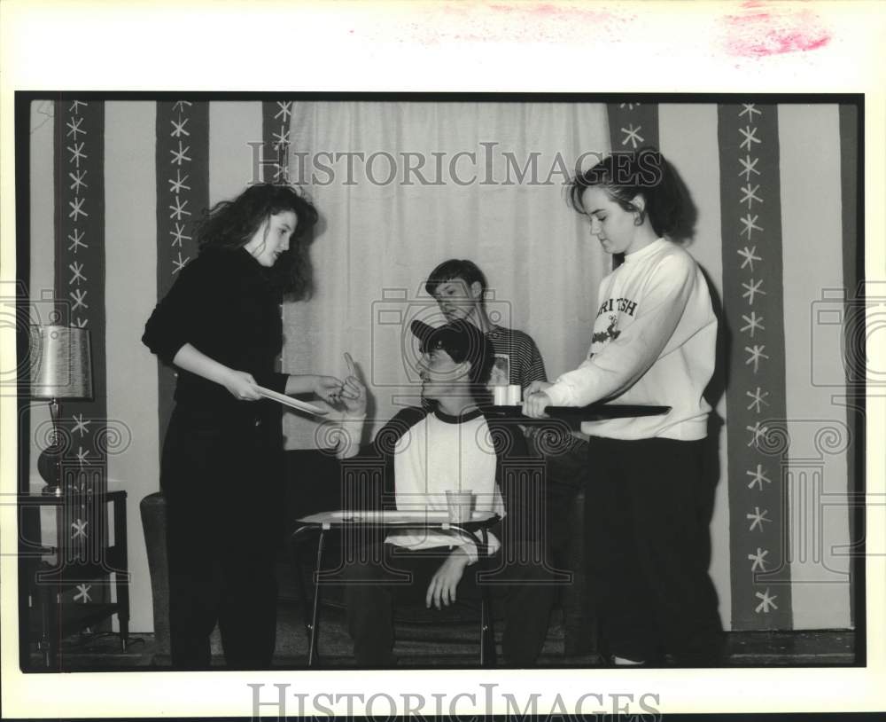 1989 Press Photo Lutcher High School student Brian Boe and others during play - Historic Images