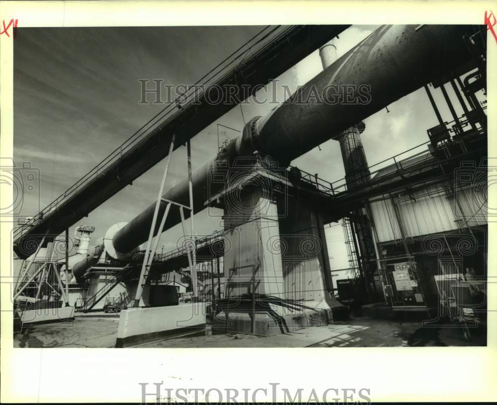 1989 Press Photo Waste incinerator At Marine Shale Processors, Amelia, Louisiana - Historic Images