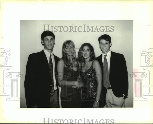 1993 Press Photo Meredith Malone and others at Newman Sweet 16 party - Historic Images