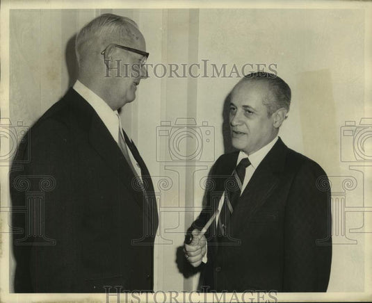 1973 Press Photo William Lanting and Governor Marvin Mandel - nob74172-Historic Images