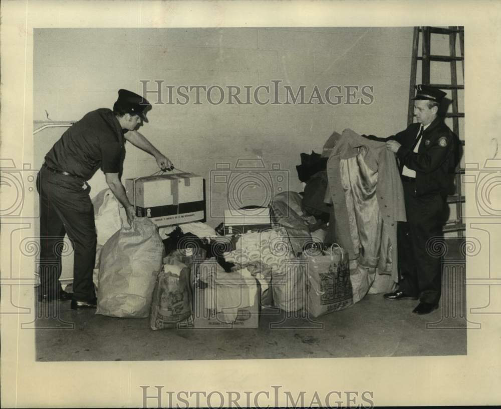 1972 Press Photo Relief items for earthquake victims in Managua, Nicaragua - Historic Images