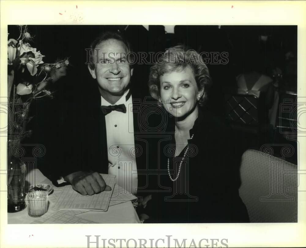 1994 Press Photo Bob &amp; Brenda Manard at Tulane University Law Fellows Event - Historic Images