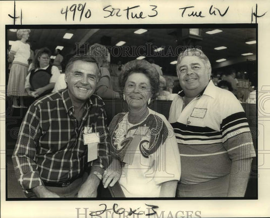 1990 Press Photo Don Fucich, Gail Nebel, Albert Martiny- St. Matthias Alumni - Historic Images
