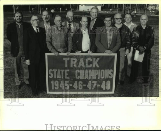 1991 Press Photo Members of St. Paul's 1945-1948 track teams - Historic Images