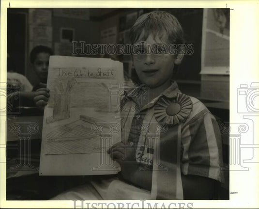 1989 Press Photo Eddie Maestri, winner in the cover design contest for magazine - Historic Images
