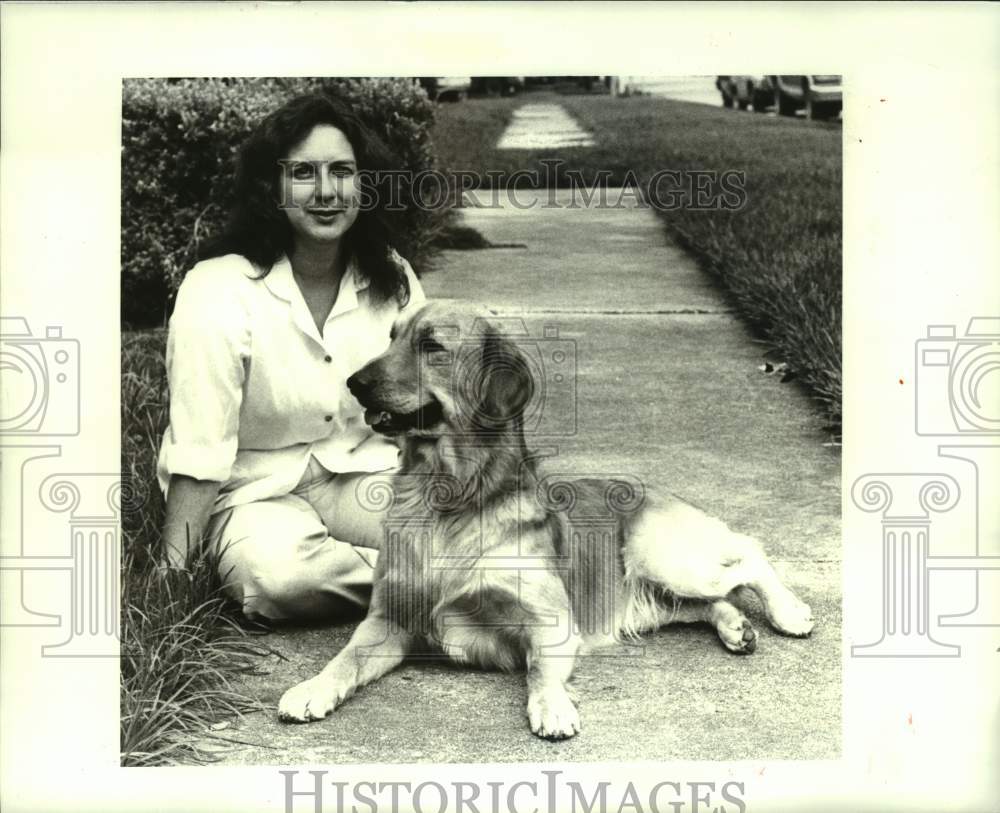 1987 Press Photo Local dog trainer Jean Manino with her dog will star in &quot;Annie&quot; - Historic Images