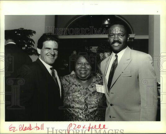 1994 Press Photo Black Tourisim-Tom Berrigan, Lucille Le'Obia, Joseph West - Historic Images
