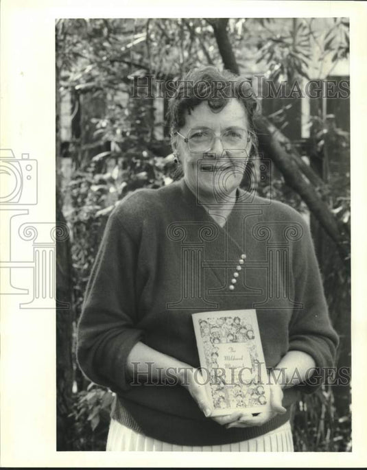 1992 Press Photo Helen Mayne, author of "The Mildewed Matriarch" - Historic Images