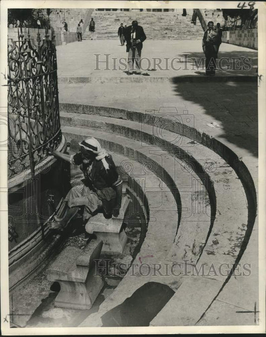 1955 Cultures Mix On The Streets Of Jerusalem - Historic Images
