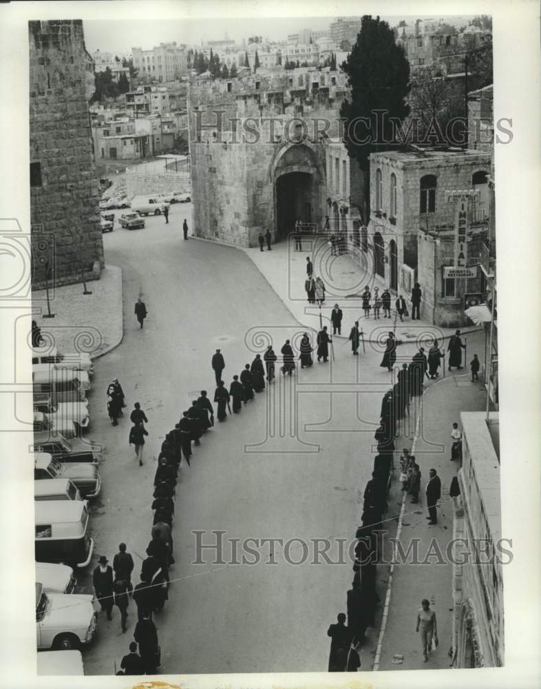 Press Photo Latin Procession of Palm Sunday, Old City Jerusalem, Israel - Historic Images