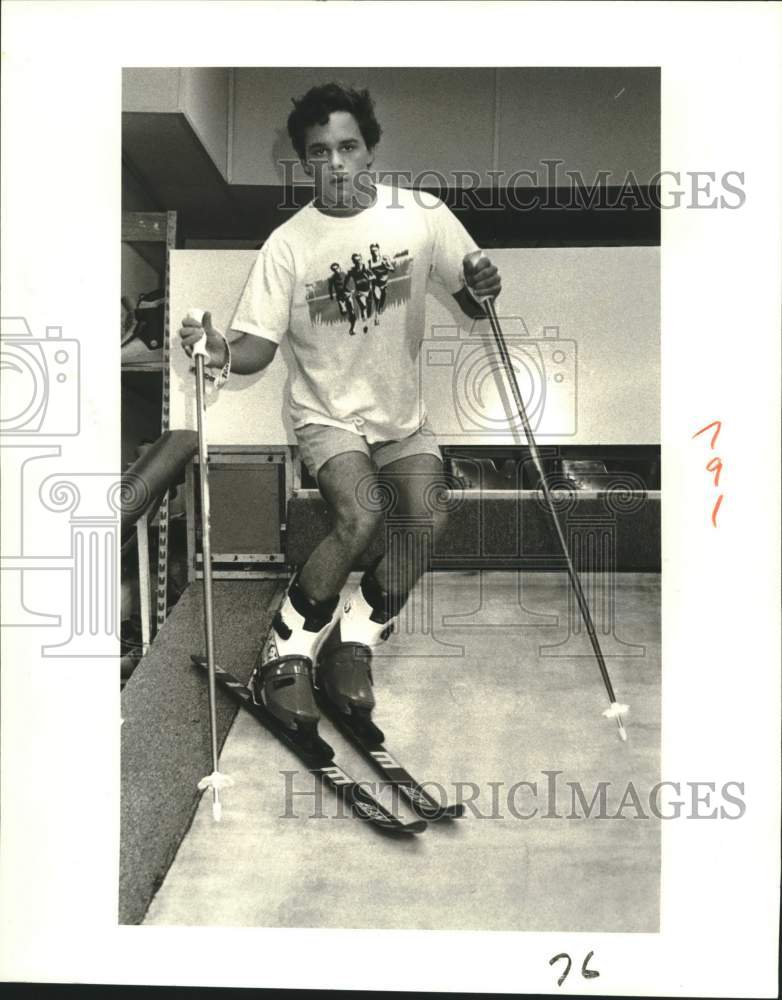 1988 Press Photo Mike Massey, Ski Instructor at Massey&#39;s Sporting Goods Store - Historic Images