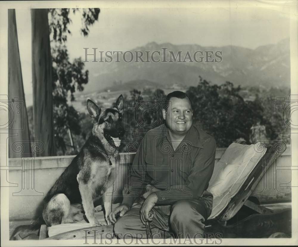 Press Photo Novelist John Jennings With German Shepherd, Santa Barbara, CA - Historic Images