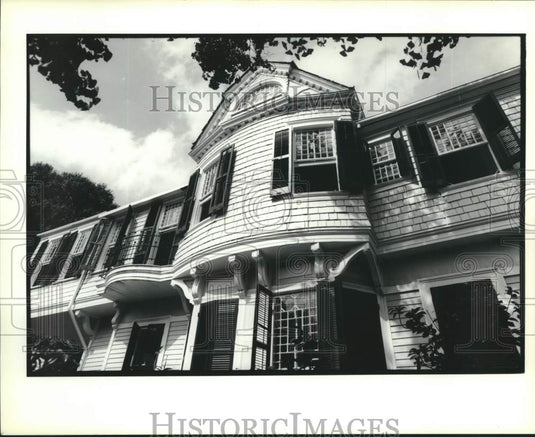 1990 Press Photo Side view of the exterior of Jerry Mayo's house - Historic Images