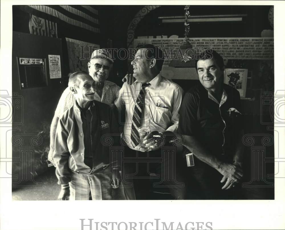 1986 Press Photo State Representative Lou Ivon with his friends at Bud Rip&#39;s bar - Historic Images