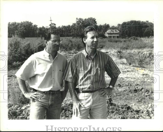 1992 Press Photo Randy Varuso & Phil Mayeaux in  Mereaux planning development - Historic Images
