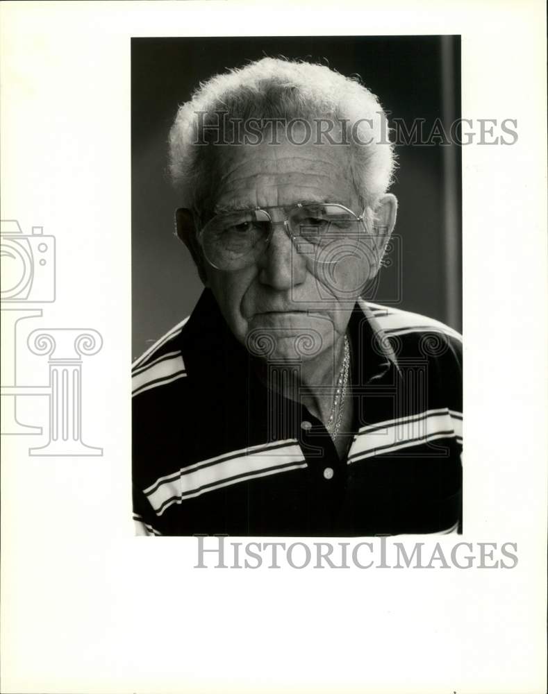 1991 Press Photo Bowling -  Edward Madona, 71 year old bowler - Historic Images