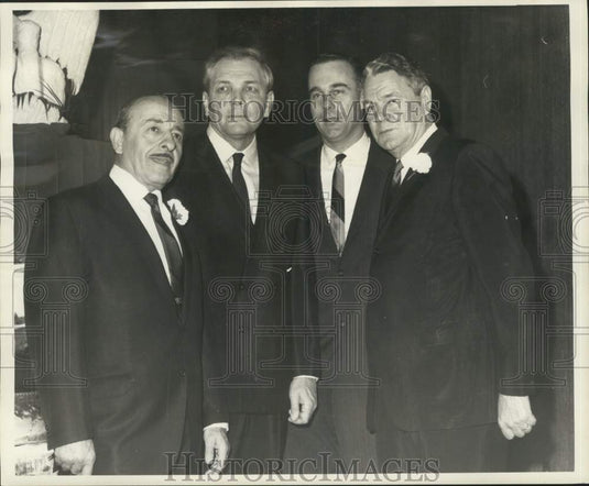 1968 Press Photo Governor McKeithen, Mayor Schiro and others during dinner - Historic Images
