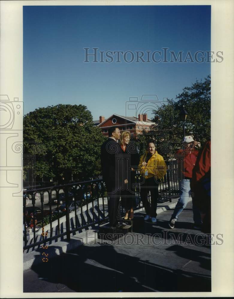 Press Photo Mayor Marc Moral with other delegates - nob78206-Historic Images