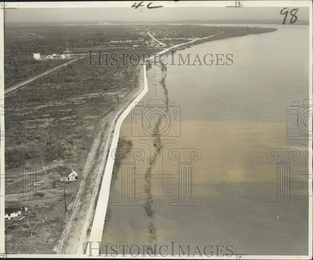 1966 Press Photo Newly constructed levee paving will protect against waves-Historic Images