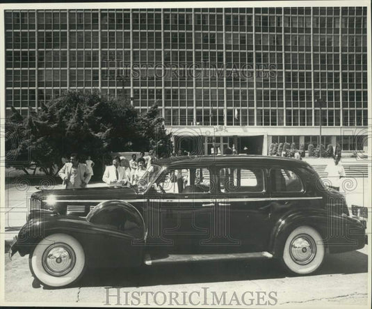 1978 Press Photo Ernest Morial new limousine called "Hard Times" - Historic Images