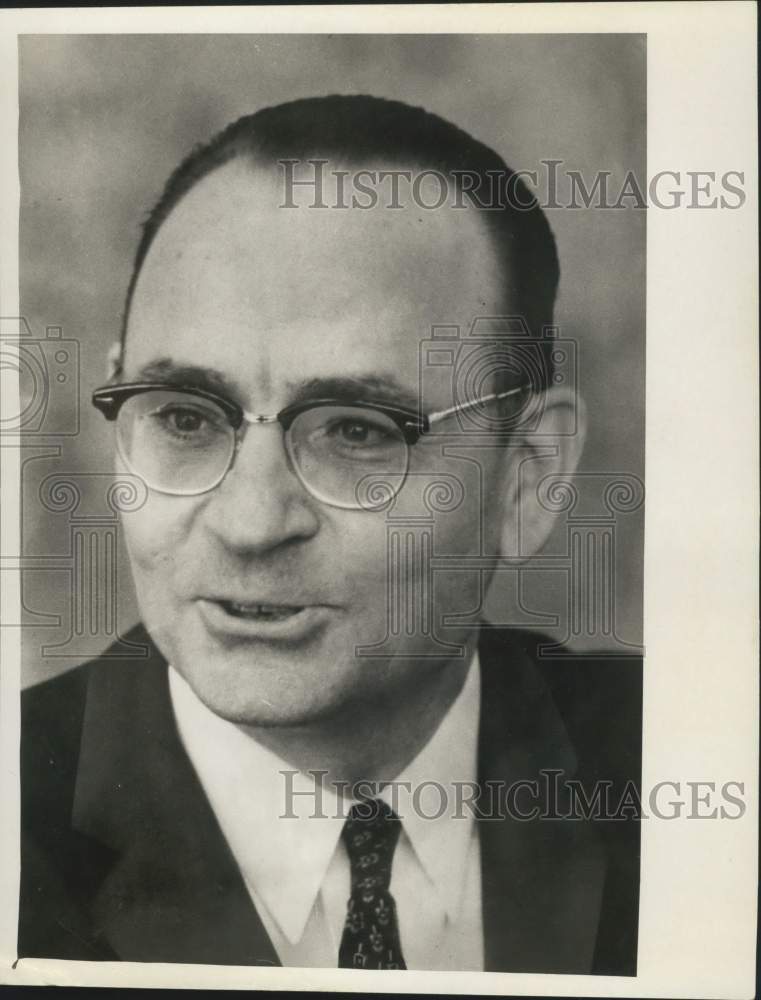 1963 Press Photo Arjay R. Miller, president of Ford Motor Company - Historic Images