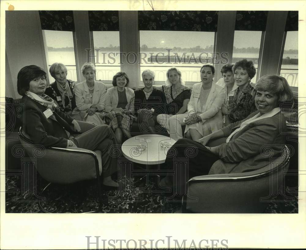 1986 Louisianians at the Mississippi Queen conference - Historic Images