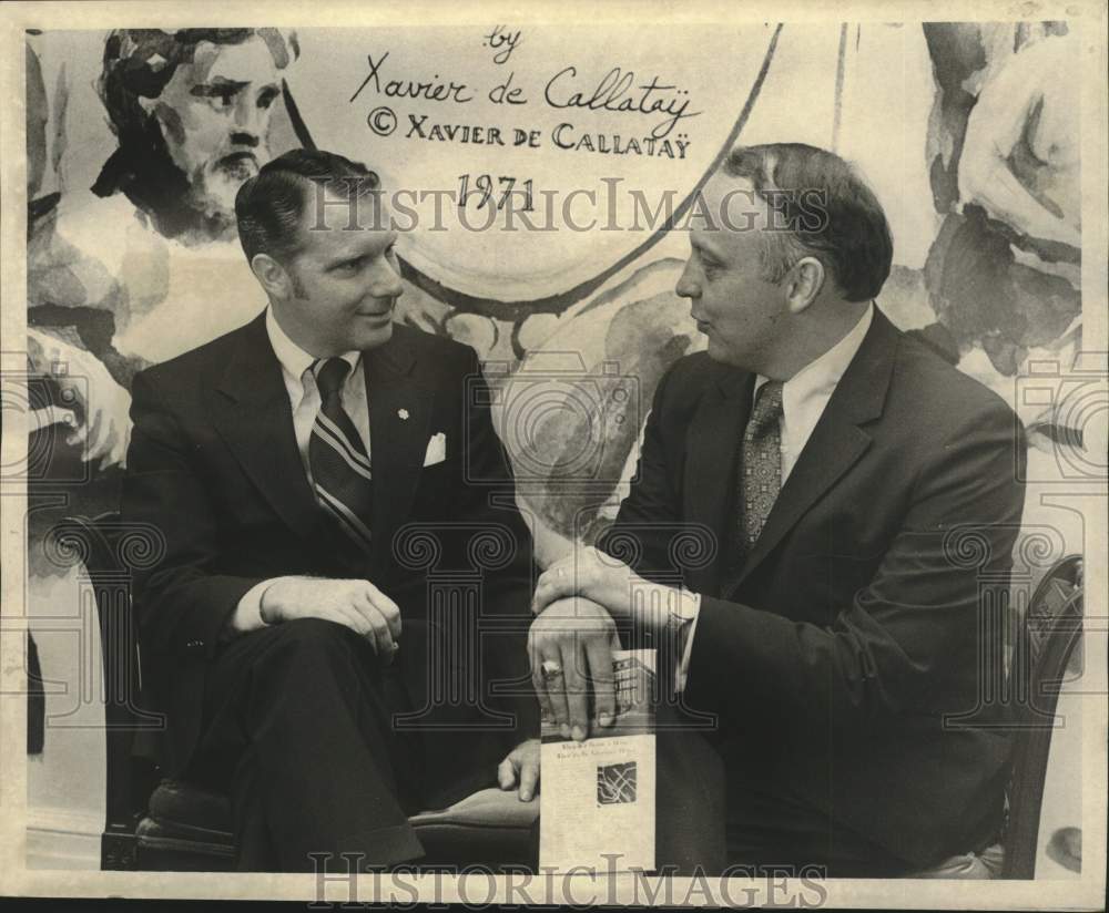 1973 Press Photo James Jones &amp; Edward McNeill of Tourist Committee at 334 Royal - Historic Images