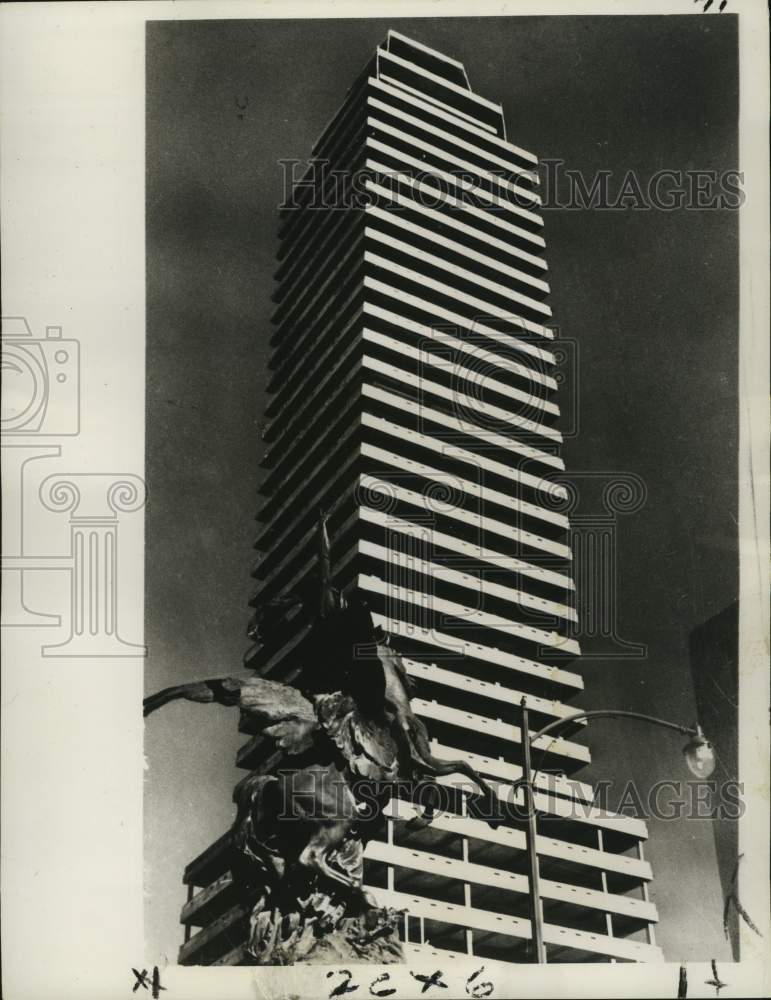 1968 Modern structure rises in Old Mexico City-Historic Images