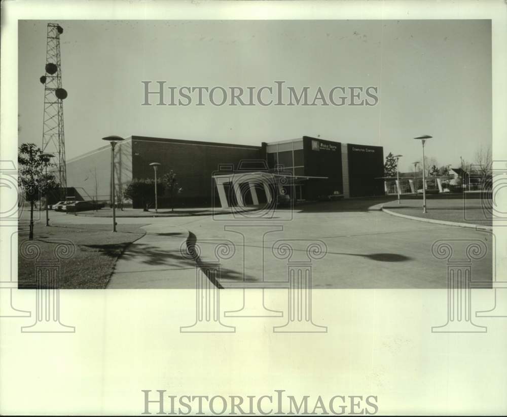 1969 Middle South Utilities System building in Gretna, Louisiana-Historic Images