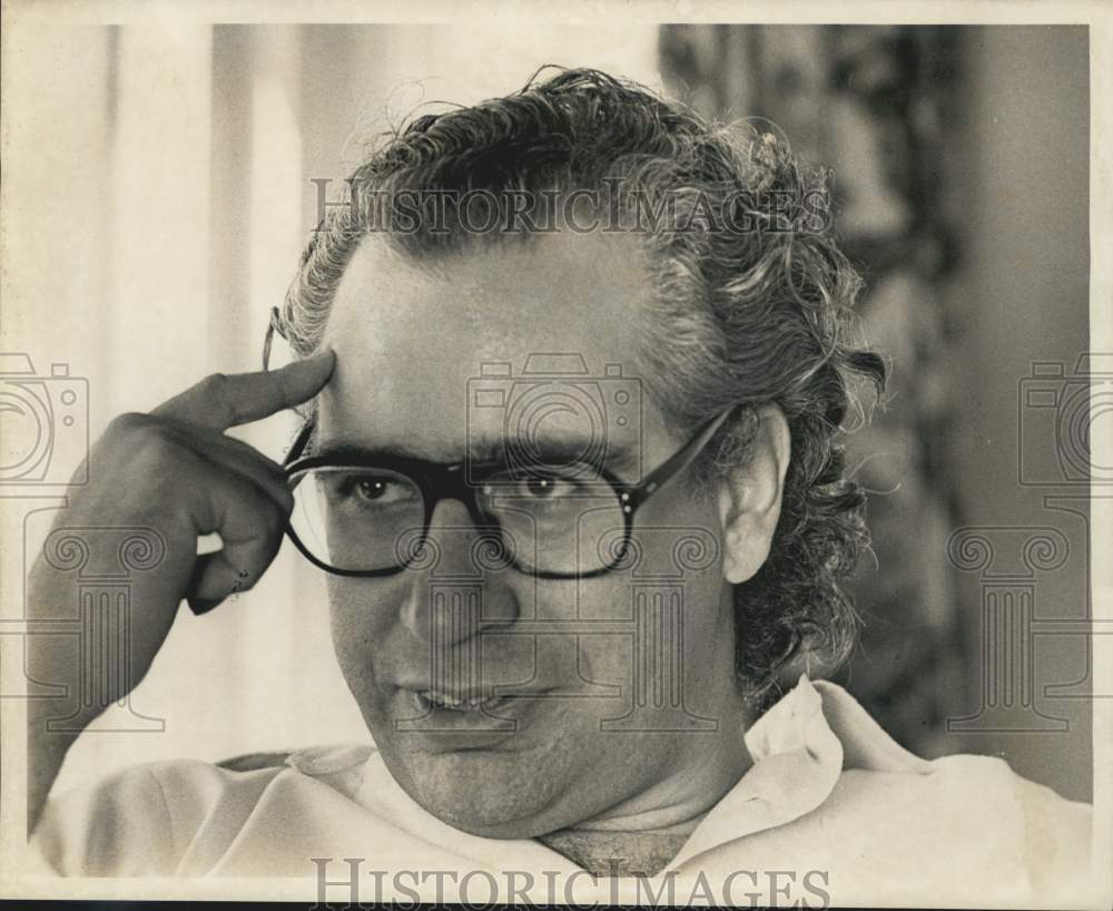 1972 Press Photo Mr. Jack Newfield is interviewed at the Monteleone Hotel- Historic Images