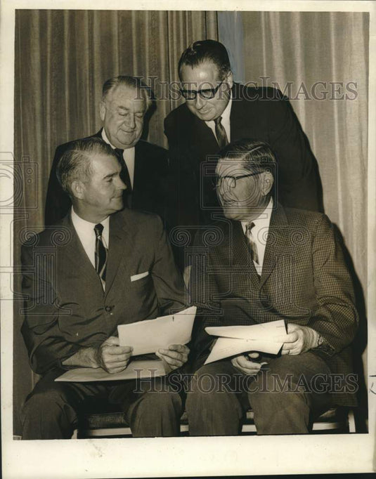 1967 Press Photo Charles Nolan and fellow officers of Greater New Orleans Open - Historic Images