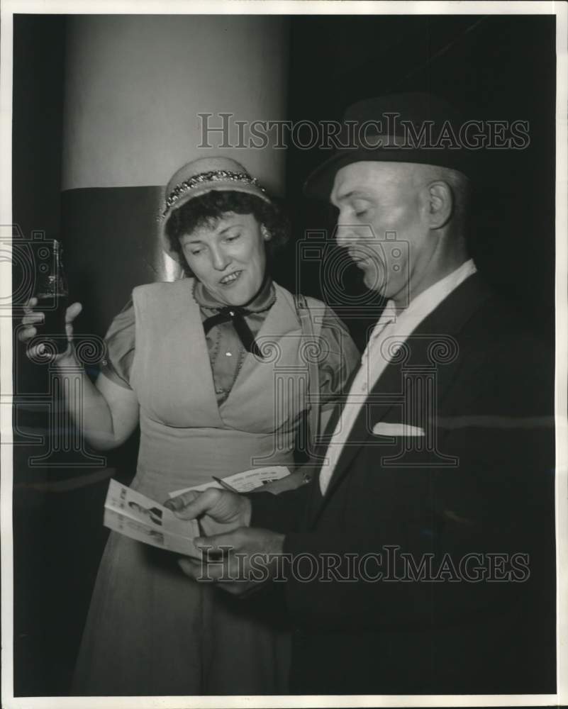 1956 Press Photo Bernard Parun, a candidate for the Orleans Parish School Board - Historic Images